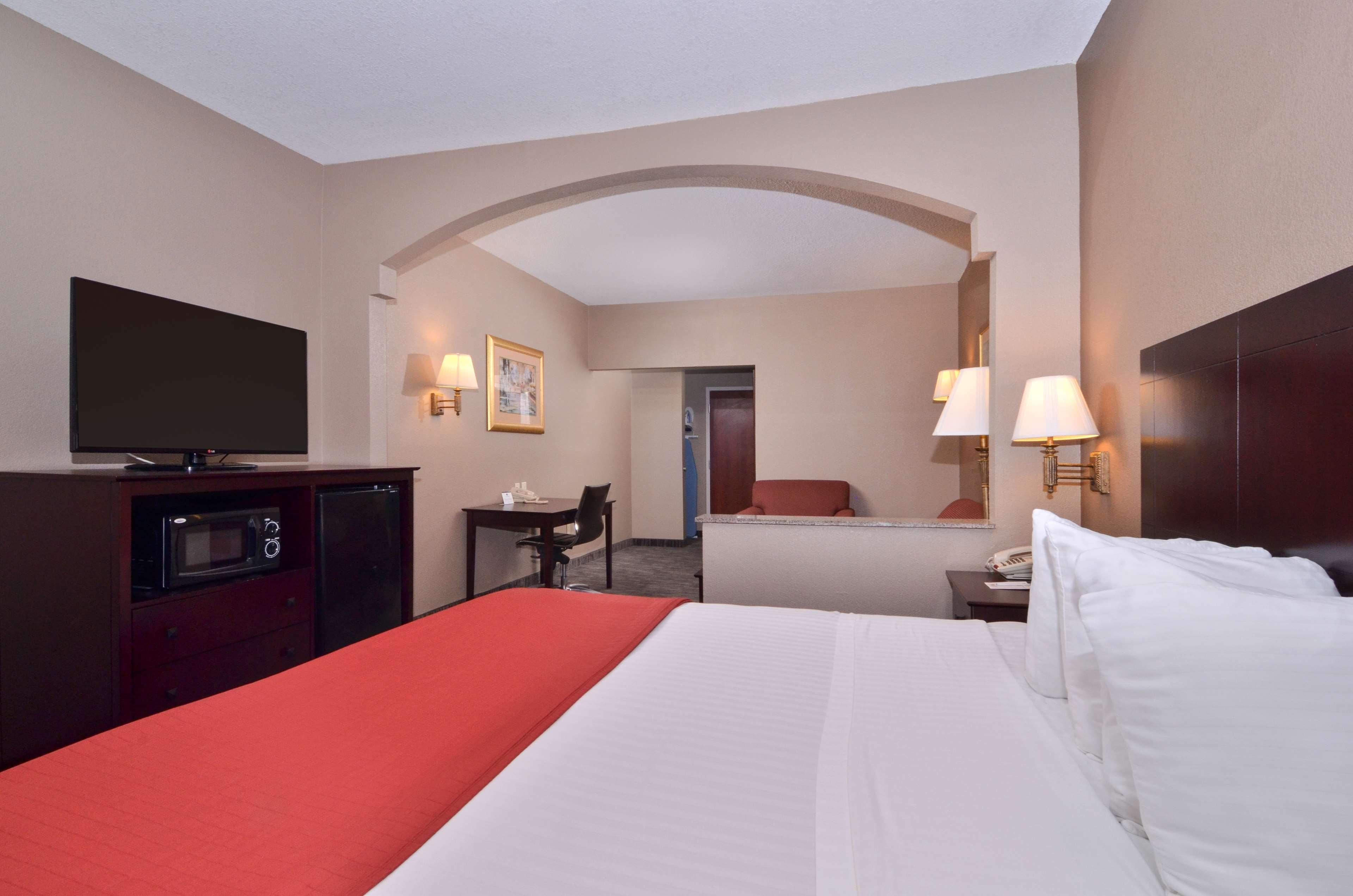 Best Western Dayton Inn & Suites Bagian luar foto