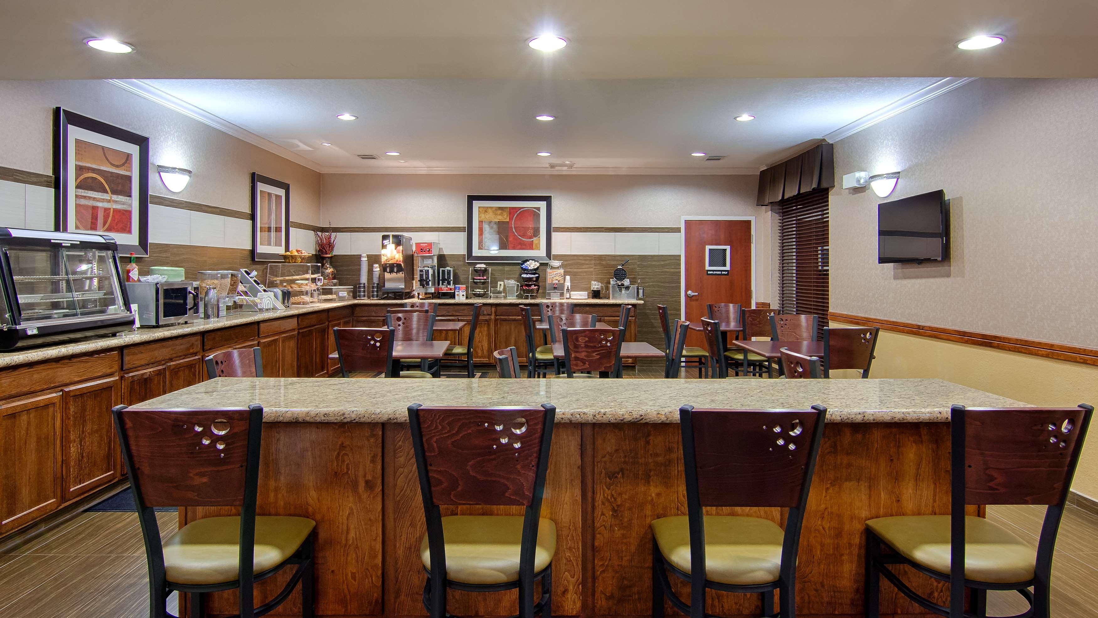 Best Western Dayton Inn & Suites Bagian luar foto