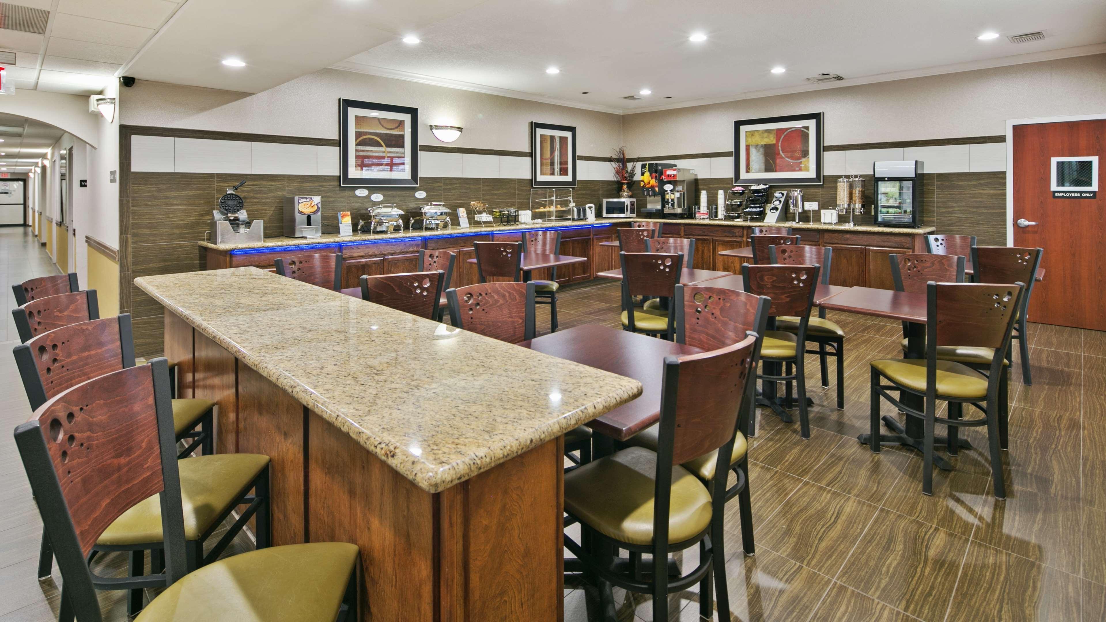 Best Western Dayton Inn & Suites Bagian luar foto